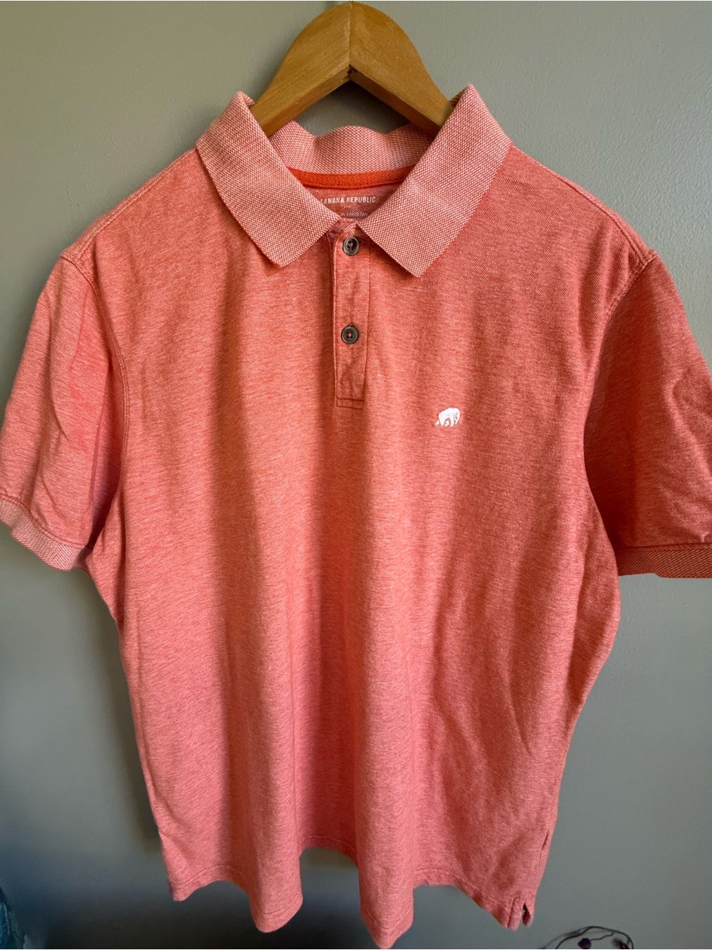 Banana Republic Men's Heathered Salmon Polo Shirt